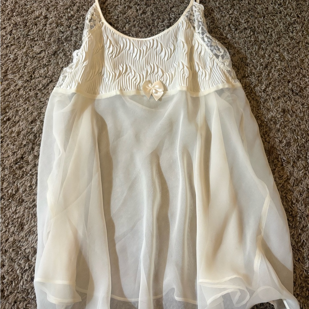 Elegant Cream Sleeveless Dress